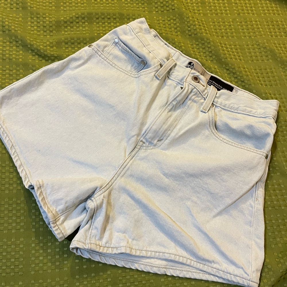 Silver tab Mom highwaisted Light Denim Jean Shorts